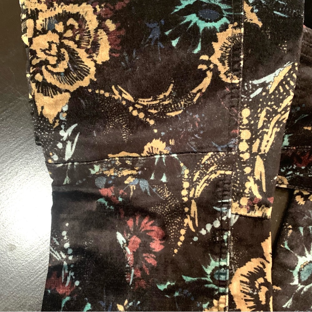 FREE PEOPLE "Lennon" Stretch flocked velvet mid rise moto-inspired jeans - Picture 6 of 8